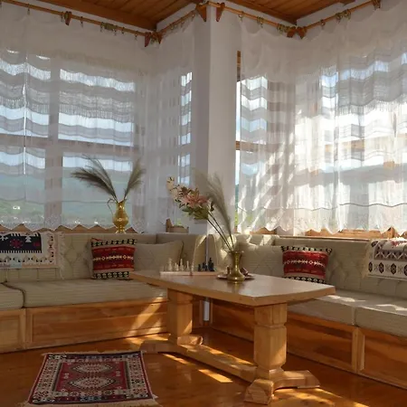 Ferienhaus Heritage Ustikolina *